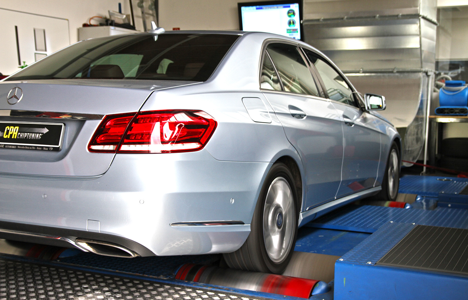 Nový Mercedes E400 (W212) při dynu